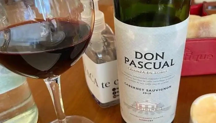 La Vaca -  Vino - Montevideo