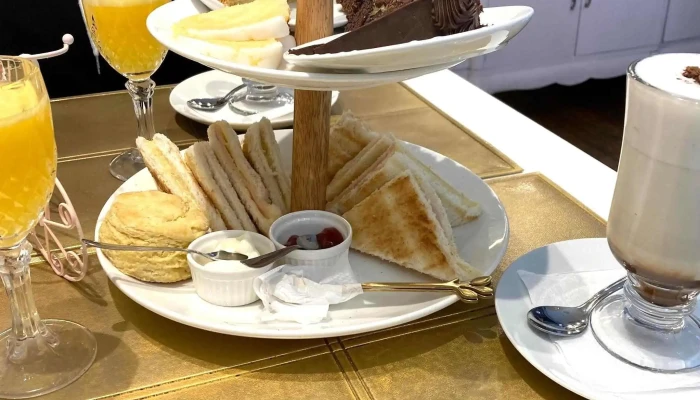 La Vida En Rosa -  Comentario 2 - Montevideo