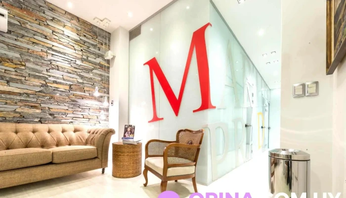 Laboratorio Martinez Prado Edificio - Montevideo