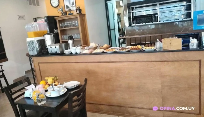 Las Canitas Buffet Ambiente - Treinta y Tres