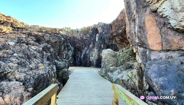 Las Grutas -  Montana - Punta Ballena