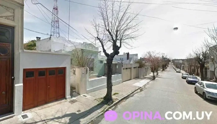 Laurenze Cabral - Velatorio Dr. González - 94000 Florida