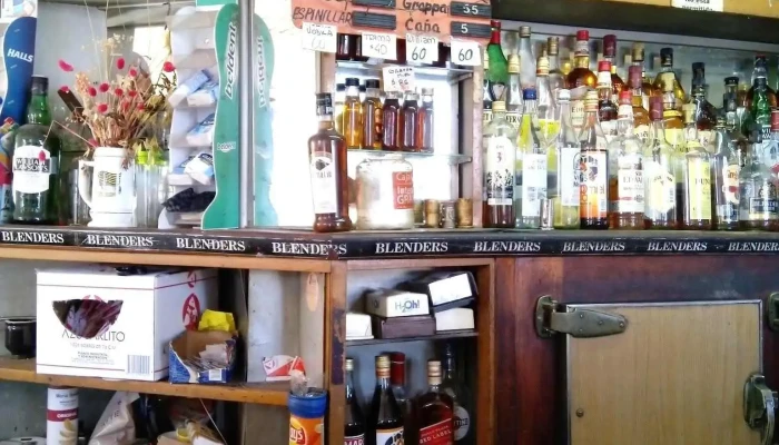 Leon De Caprera -  Bebida Alcoholica - Montevideo