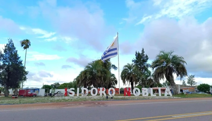 Letras Volumetricas Isidoro Noblia Descuentos - Departamento de Cerro Largo