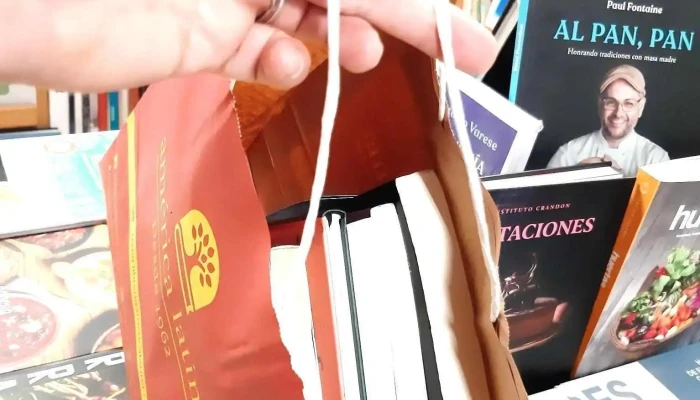 Libreria America Latina Estante De Libros - Montevideo