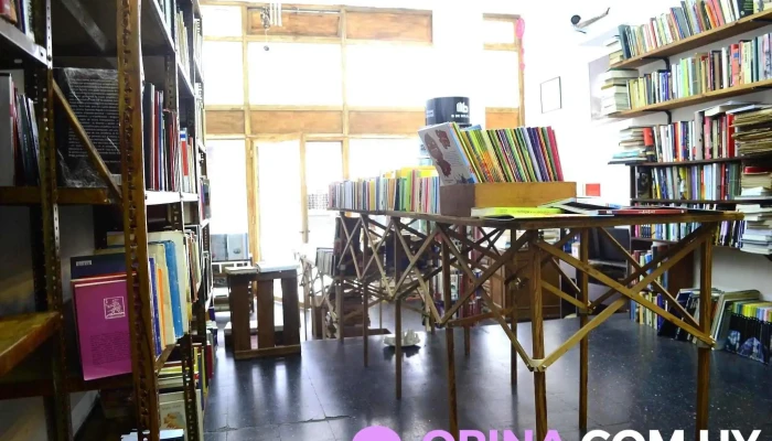 Libreria Bildung Libros Estante De Libros - Montevideo