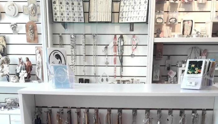 Libreria Editorial Arquidiocesana Tienda Lea Como Llegar - Montevideo