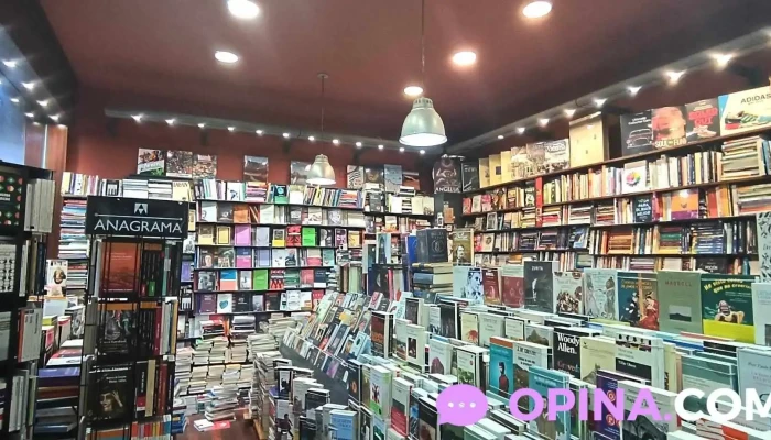Libreria El Virrey -  Estante De Libros - Punta del Este