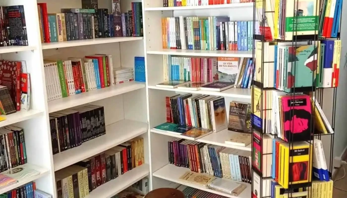 Libreria Garibaldi Interior - Pando