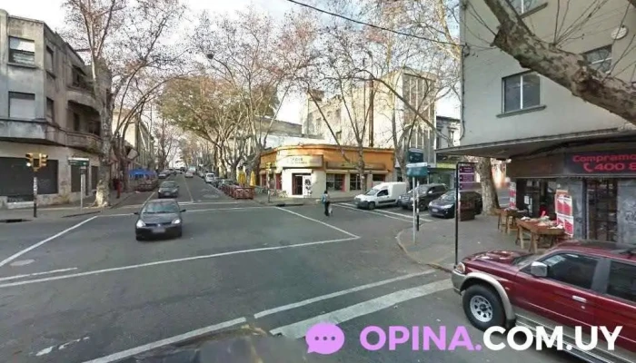 Librería Guyunusa - Montevideo