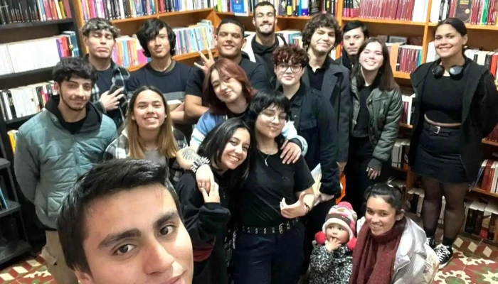 Libreria Quimera Estante De Libros - Artigas