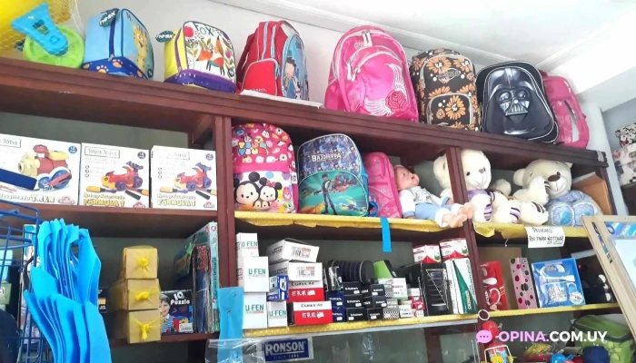 Libreria Y Papeleria Bastos -  Interior - Dolores