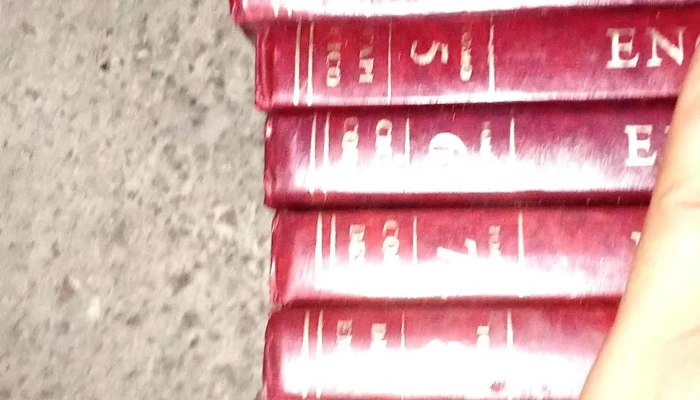 Libros Carrasco -  Abierto Ahora - Montevideo