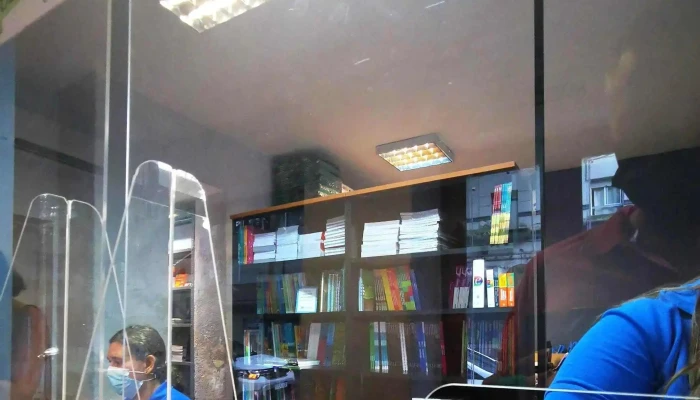 Libros Del Paso -    Libreria Y Papeleria Donde - Montevideo