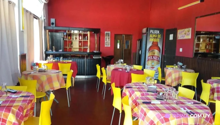 Liebigs Bar Y Pizzeria Ambiente - Fray Bentos