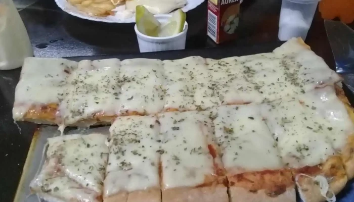 Liga Del Trabajo De Guichon Comida Y Bebida - Guichón