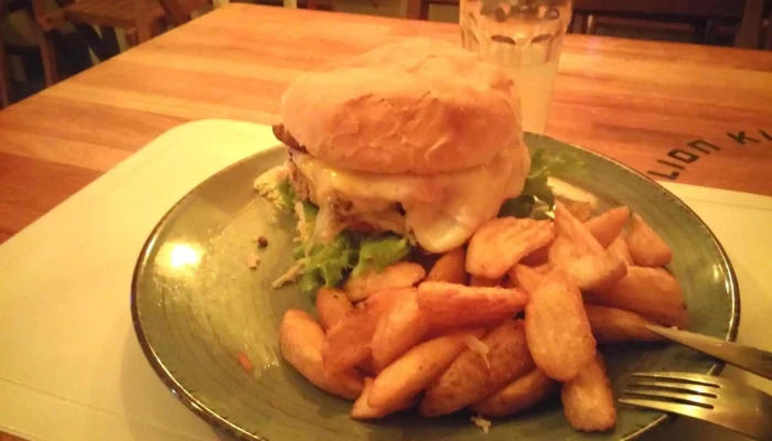 Lion Kitchen Bar Papas Fritas - Montevideo