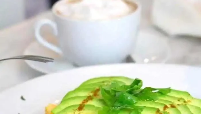 Lisandro Cafe Restaurant Comida Y Bebida - Montevideo