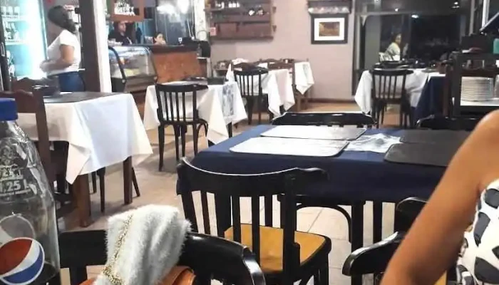 Lo De Lalo -  Comida Y Bebida - La Floresta