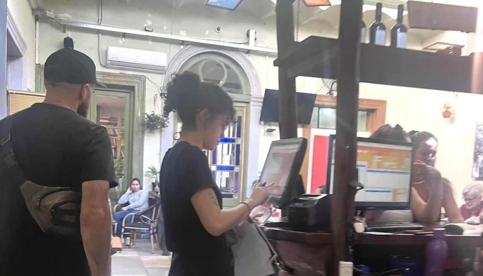 Lo De Molina -  Donde - Montevideo