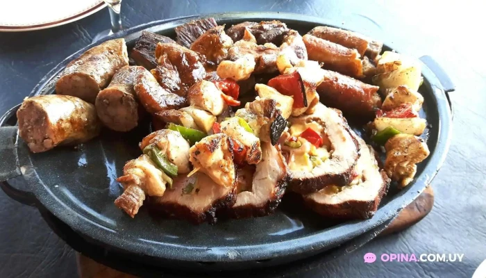 Los Dos Reales Restaurant Familiar -  Comida Y Bebida - Col. del Sacramento