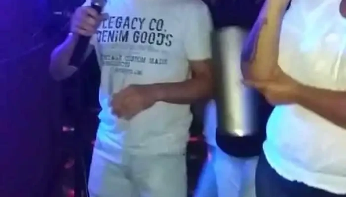 Los Dos Reales Restaurant Familiar -  Videos - Col. del Sacramento