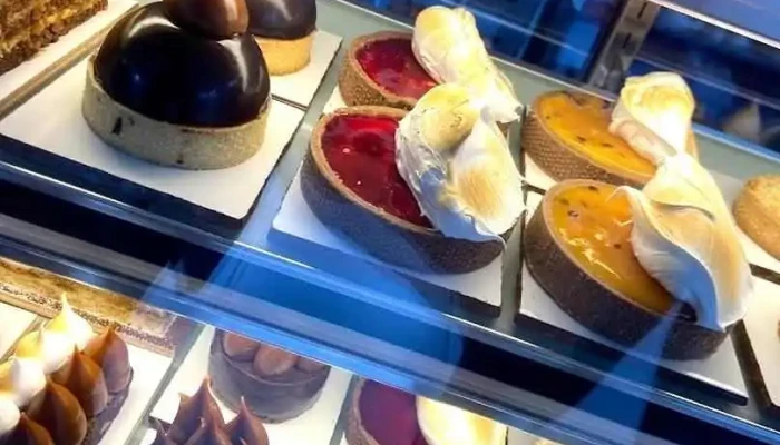 Los Fontanes -  Comida Y Bebida - Montevideo