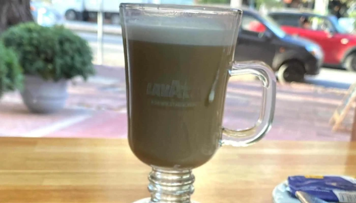 Los Fontanes Ombu Comentario 1 - Montevideo