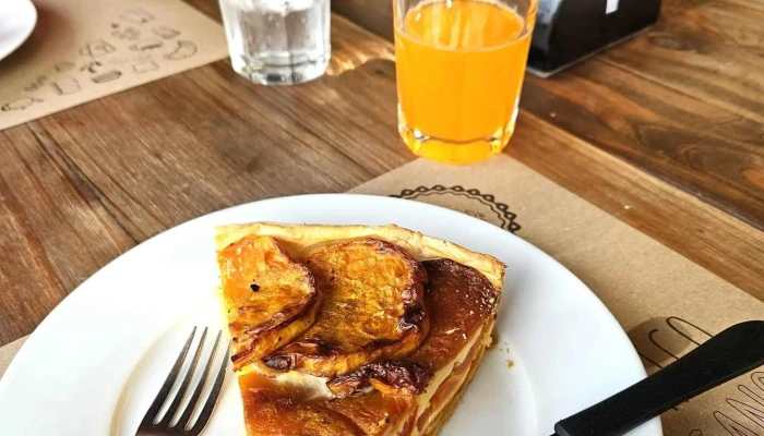 Lu -  Cafe Comentario 6 - Montevideo