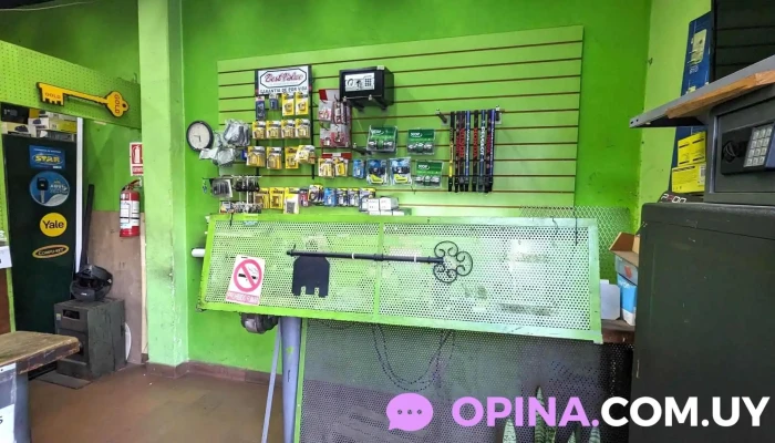 M. Ramón Pintado - 11800 Montevideo