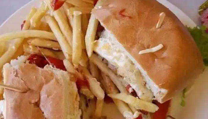 Macalusos Restaurant Sandwich De Pollo - Nueva Helvecia