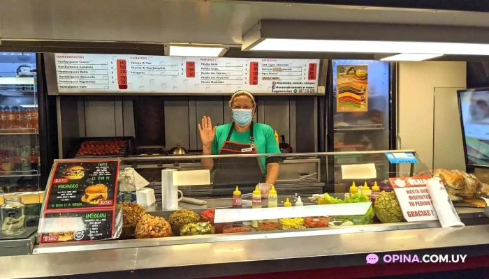 Macanudo -  Comida Reconfortante - Montevideo