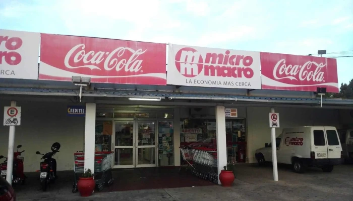 Macromercado Colonia - 70000 Col. Del Sacramento