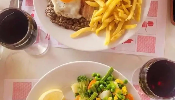 Madison Cafe Restaurante Comida Y Bebida - Montevideo