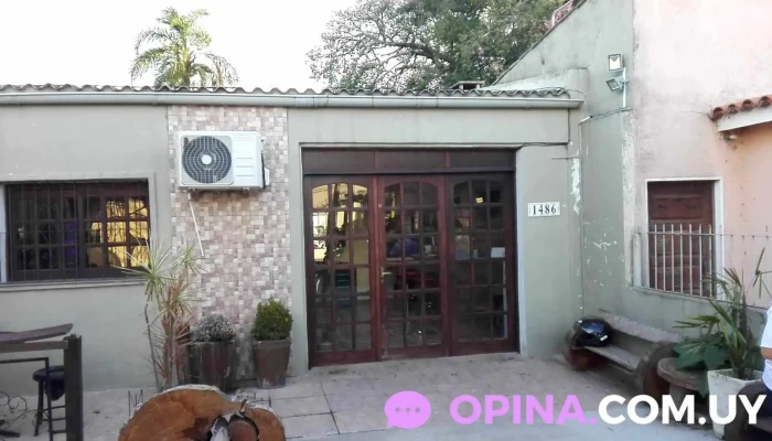 Majestad Peluquería Y Barbería - 37100