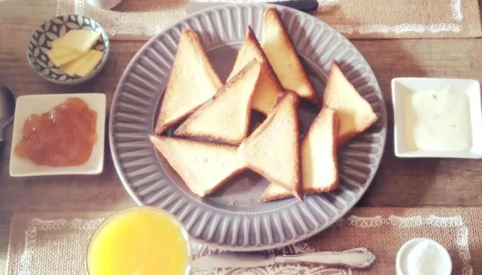 Mansion Foster Para Amigos Imaginarios Hostel Cultural Comida Y Bebida - Parque del Plata