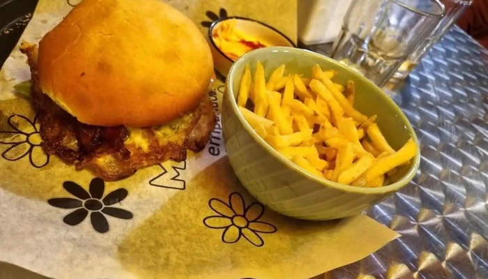 Margaritas Empanadas -  Papas Fritas - La Floresta