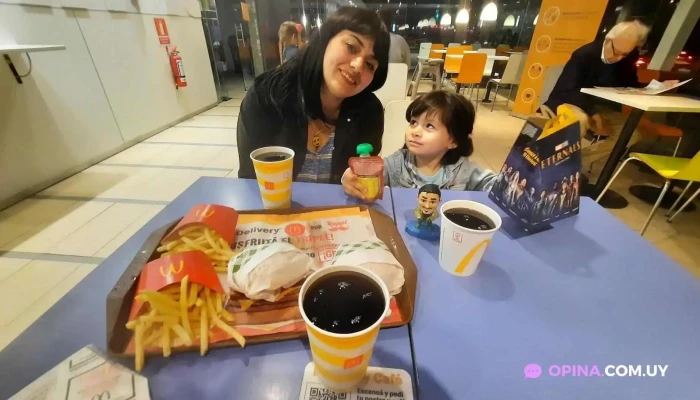 Mcdonalds Comida Reconfortante - Montevideo