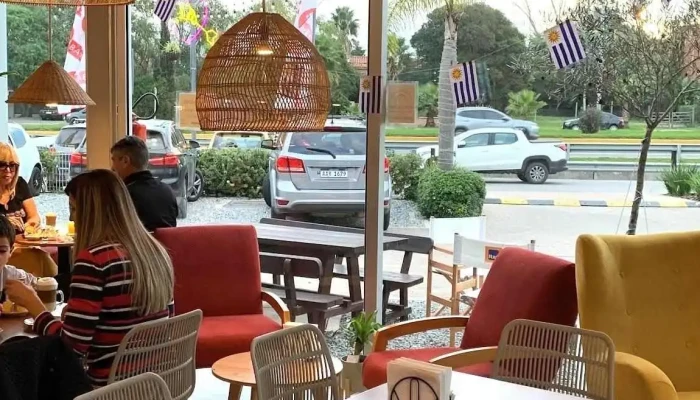 Medialunas Calentitas -  Ambiente - Canelones