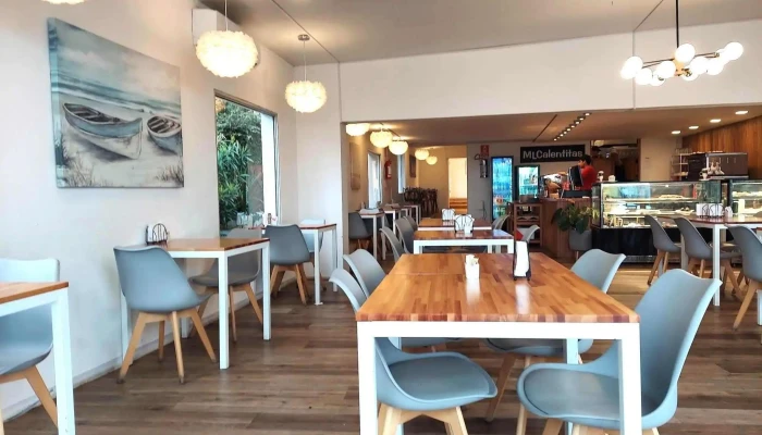 Medialunas Calentitas -  Ambiente - Punta del Este