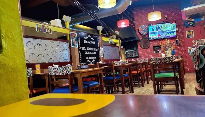 Medialunas Calentitas -  Ambiente - Montevideo