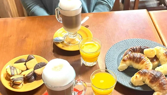 Medialunas Calentitas -  Comentario 5 - Montevideo