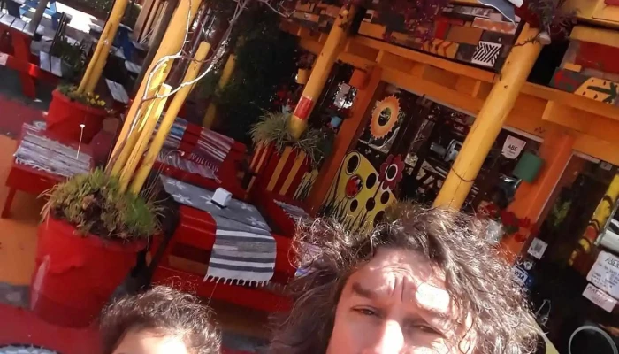 Medialunas Calentitas -  Del Propietario - La Barra