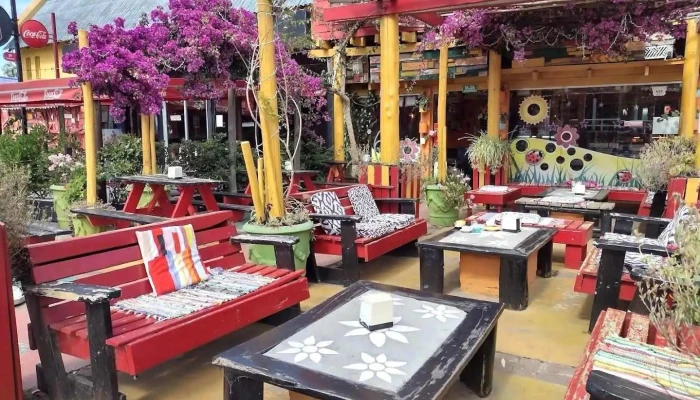 Medialunas Calentitas - La Barra