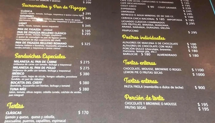Medialunas Calentitas -  Menu - La Barra