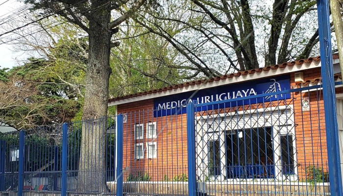 Medica Uruguaya - La Floresta