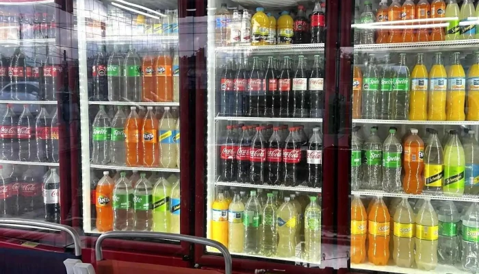 Mercadito -  Interior - Joaquín Suárez