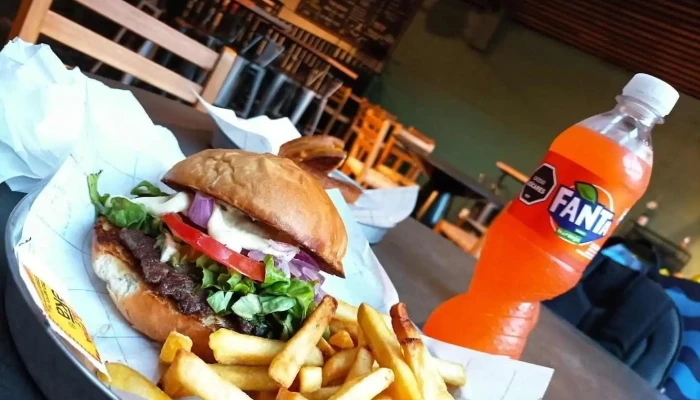 Mercado Ferrando -  Hamburguesa - Montevideo