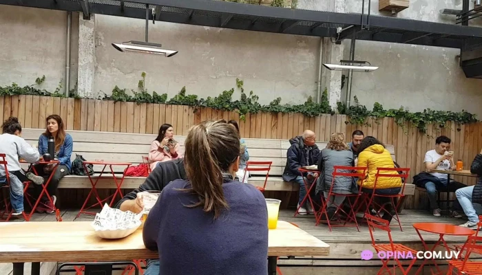 Mercado Ferrando -  Videos - Montevideo