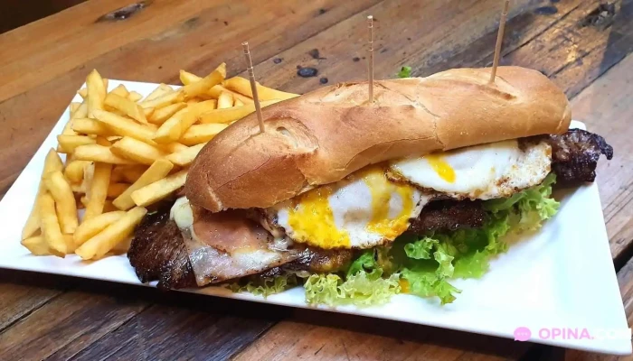 Meson De Las Canas Milanesa - Villa Serrana